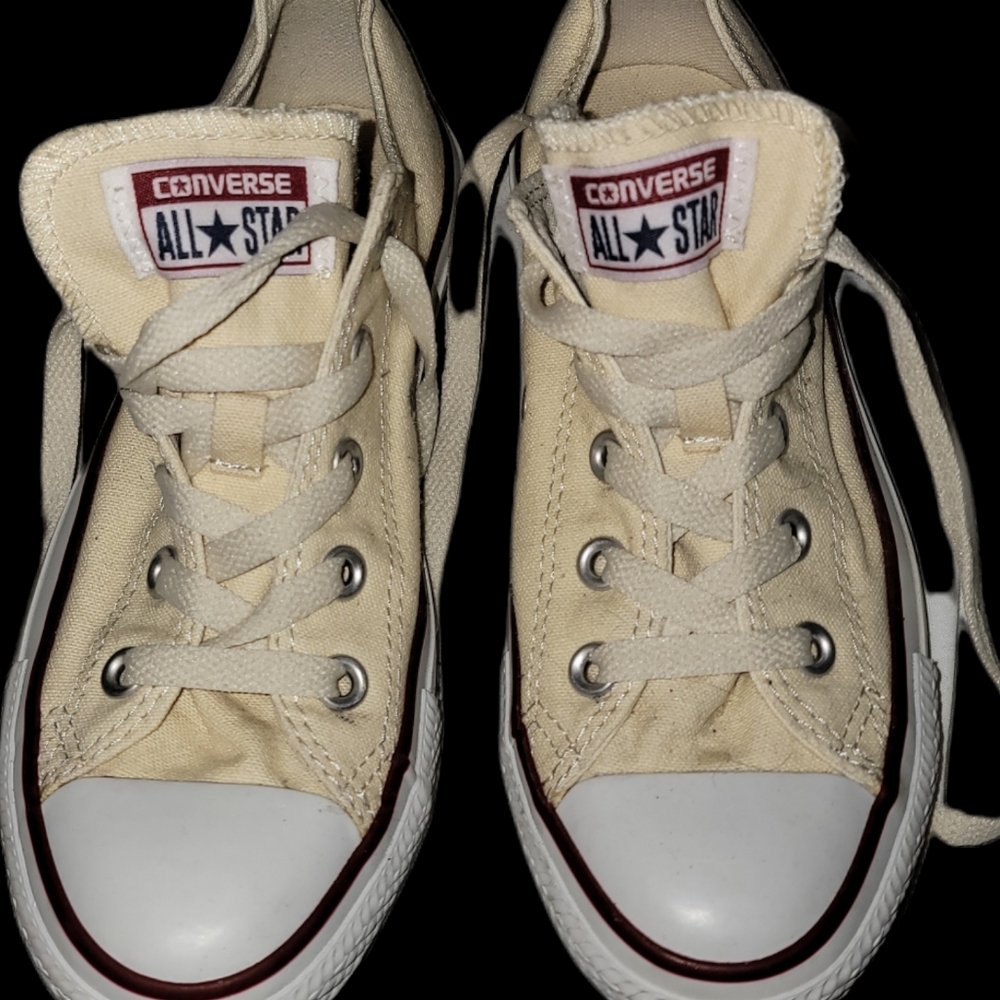 Women's Size 6 Natural Converse All-Star